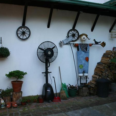 Apartment Akacija Gardens Belgrad Dış mekan fotoğraf
