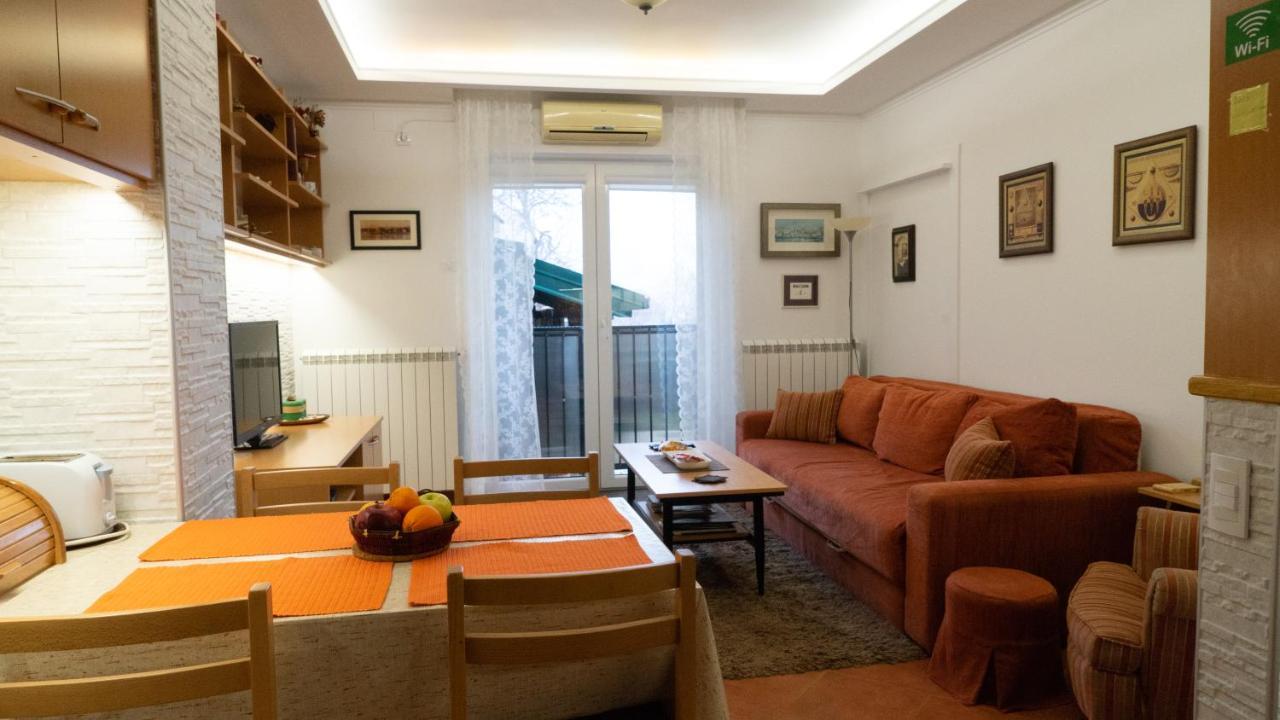Apartment Akacija Gardens Belgrad Dış mekan fotoğraf