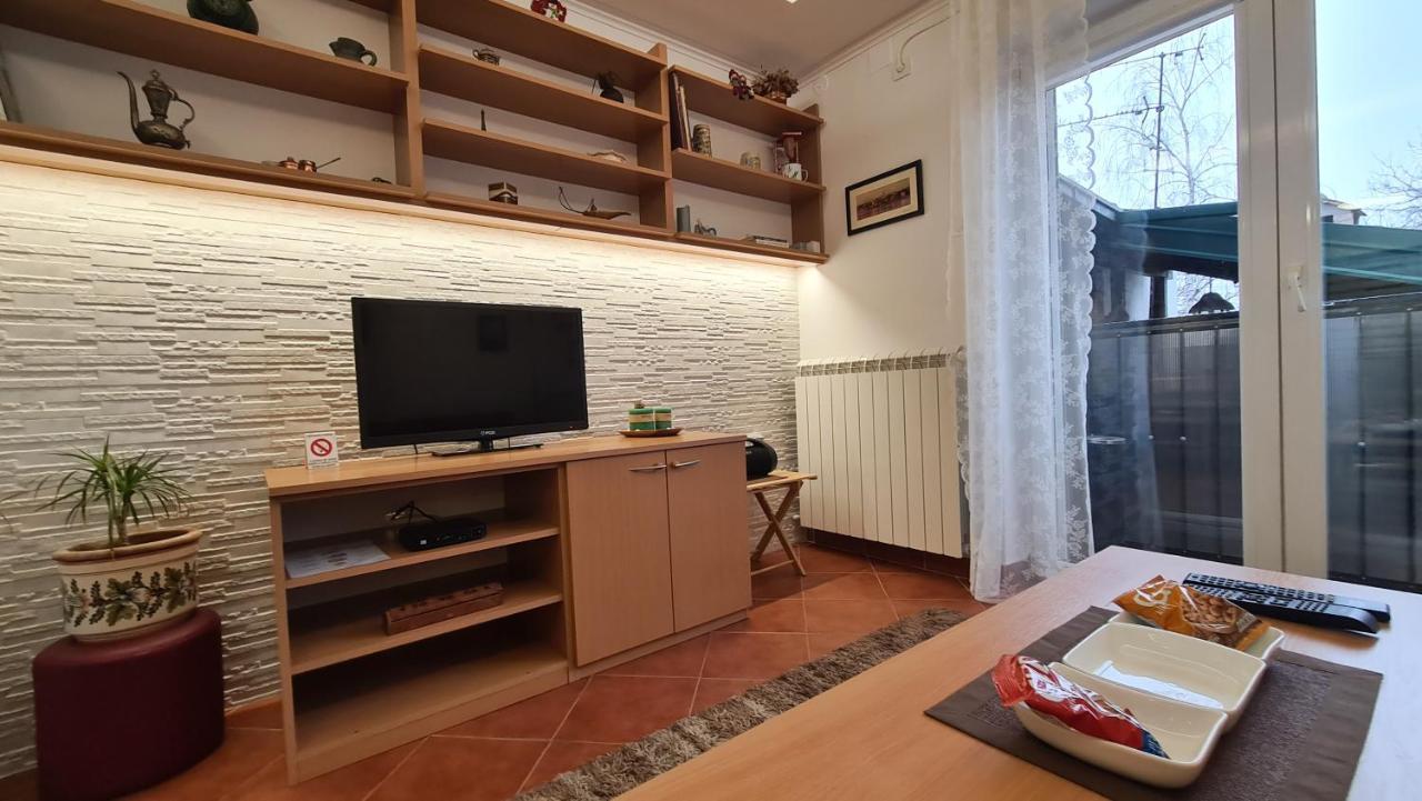 Apartment Akacija Gardens Belgrad Dış mekan fotoğraf