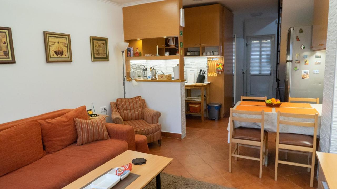 Apartment Akacija Gardens Belgrad Dış mekan fotoğraf