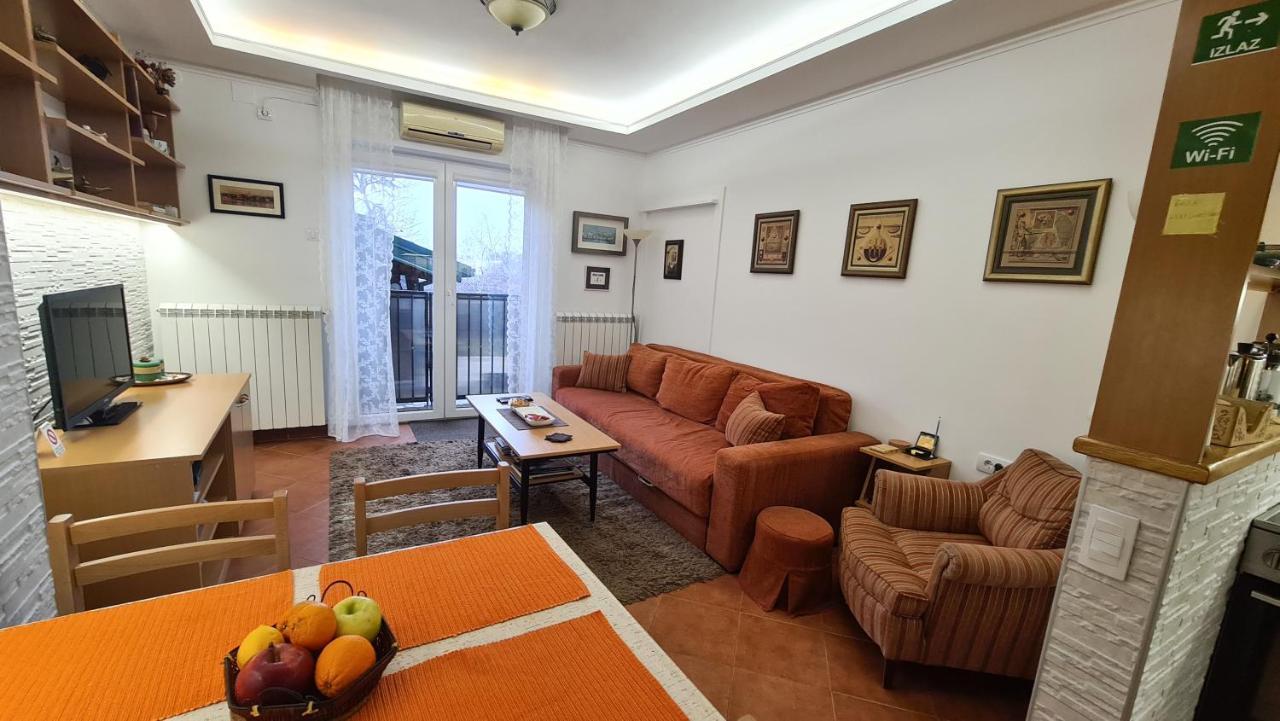 Apartment Akacija Gardens Belgrad Dış mekan fotoğraf