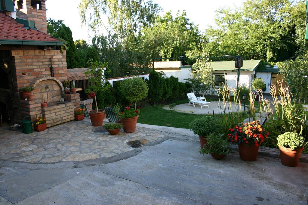 Apartment Akacija Gardens Belgrad Dış mekan fotoğraf